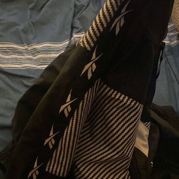 Reebok bomber jacket - Picture 4 of 4